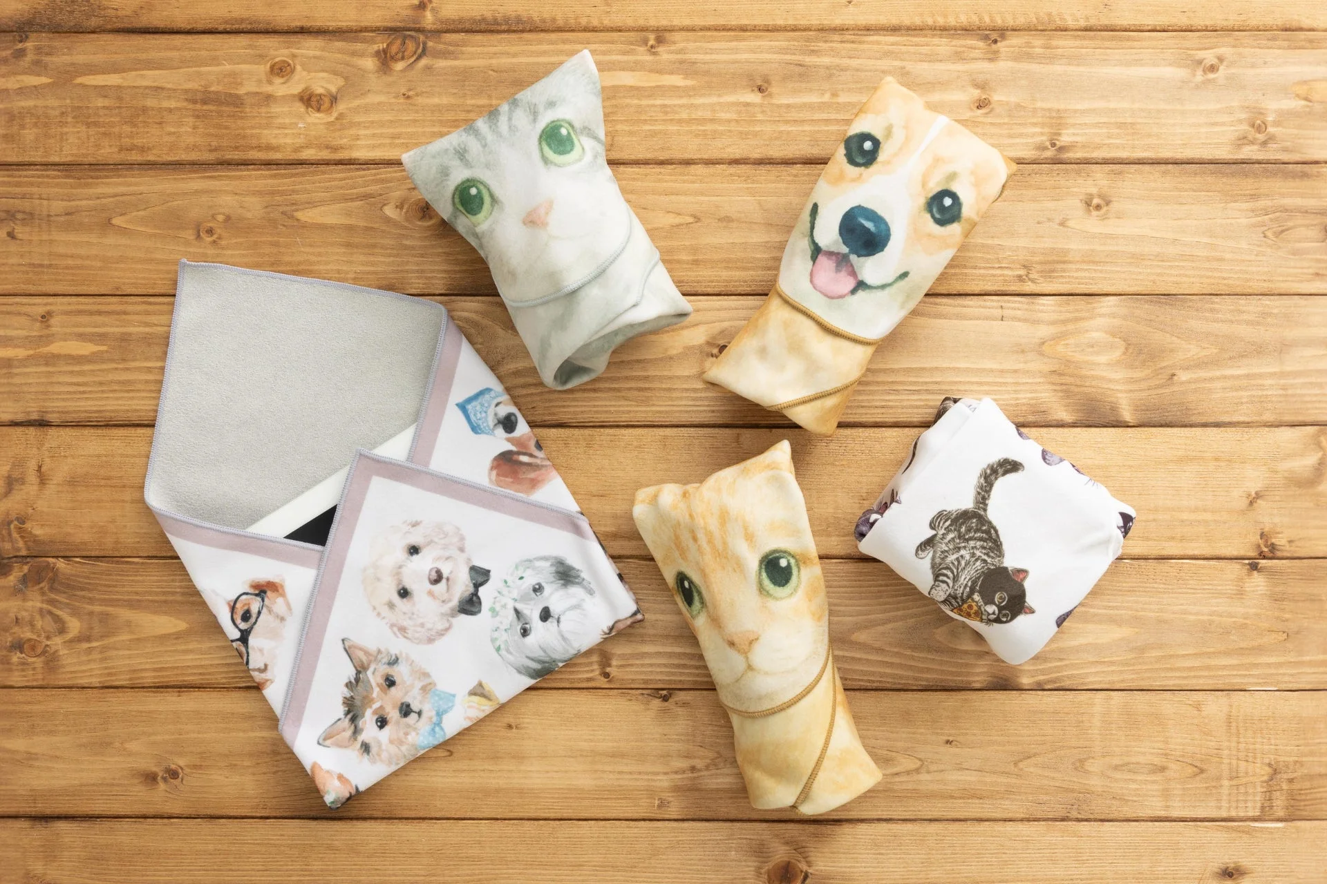 風呂敷で包む様子