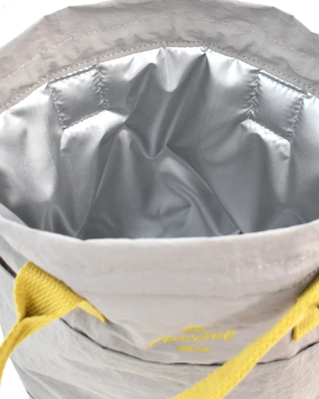 バッグ内部のシルバーコーティング