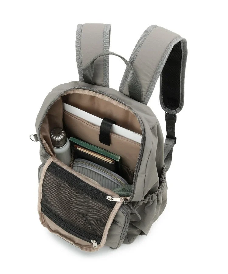 ワンタッチショルダー自立リュックの内部収納