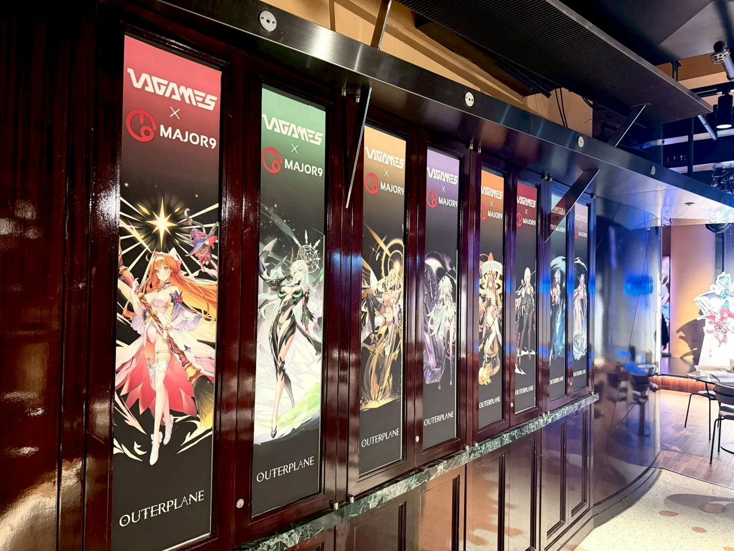 会場内に並べられたキャラクターパネル