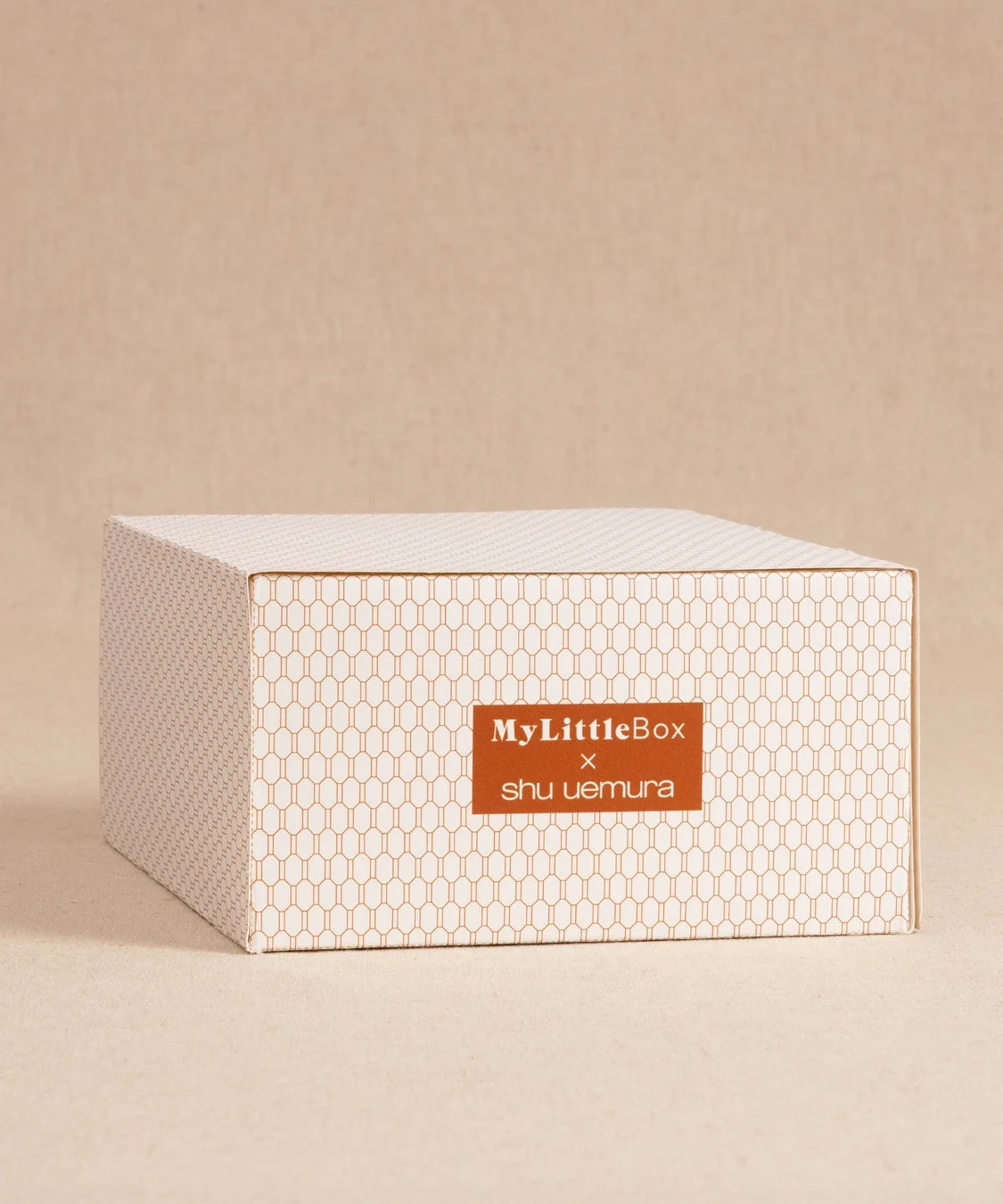 My Little Box × shu uemura コラボボックス