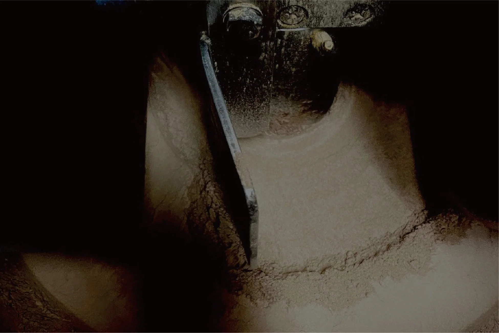 工業,機械,粉体,材料,製造プロセス,ダークトーン,質感,生産現場,設備