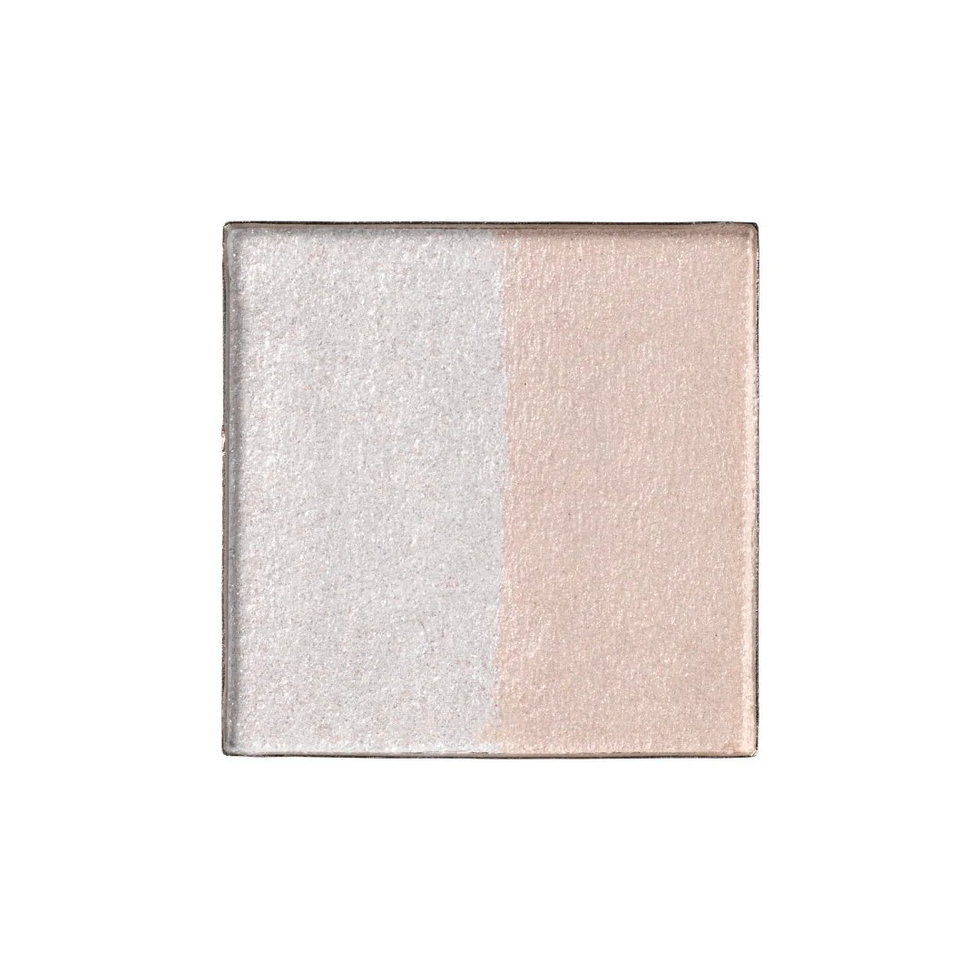 シルバーとピーチの2色が半分ずつ入ったコスメ