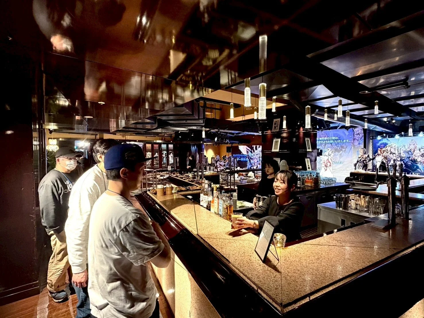 バーカウンターの様子