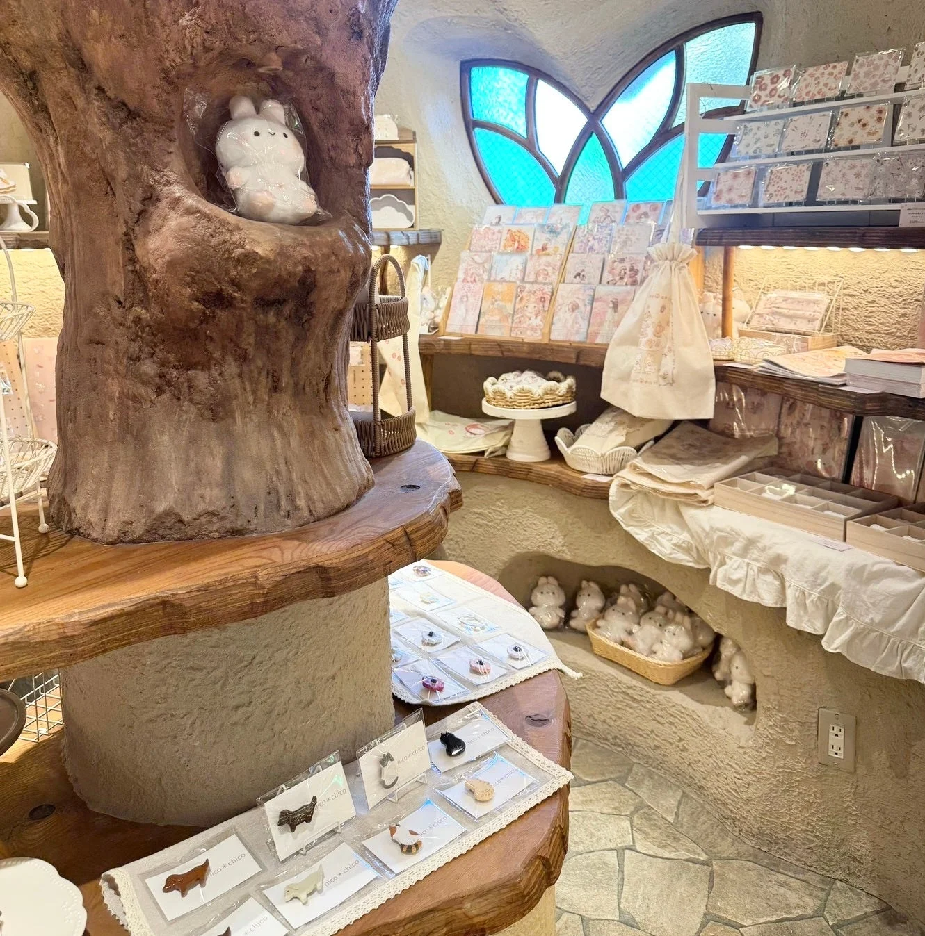 メルヘンな雰囲気の雑貨店の店内