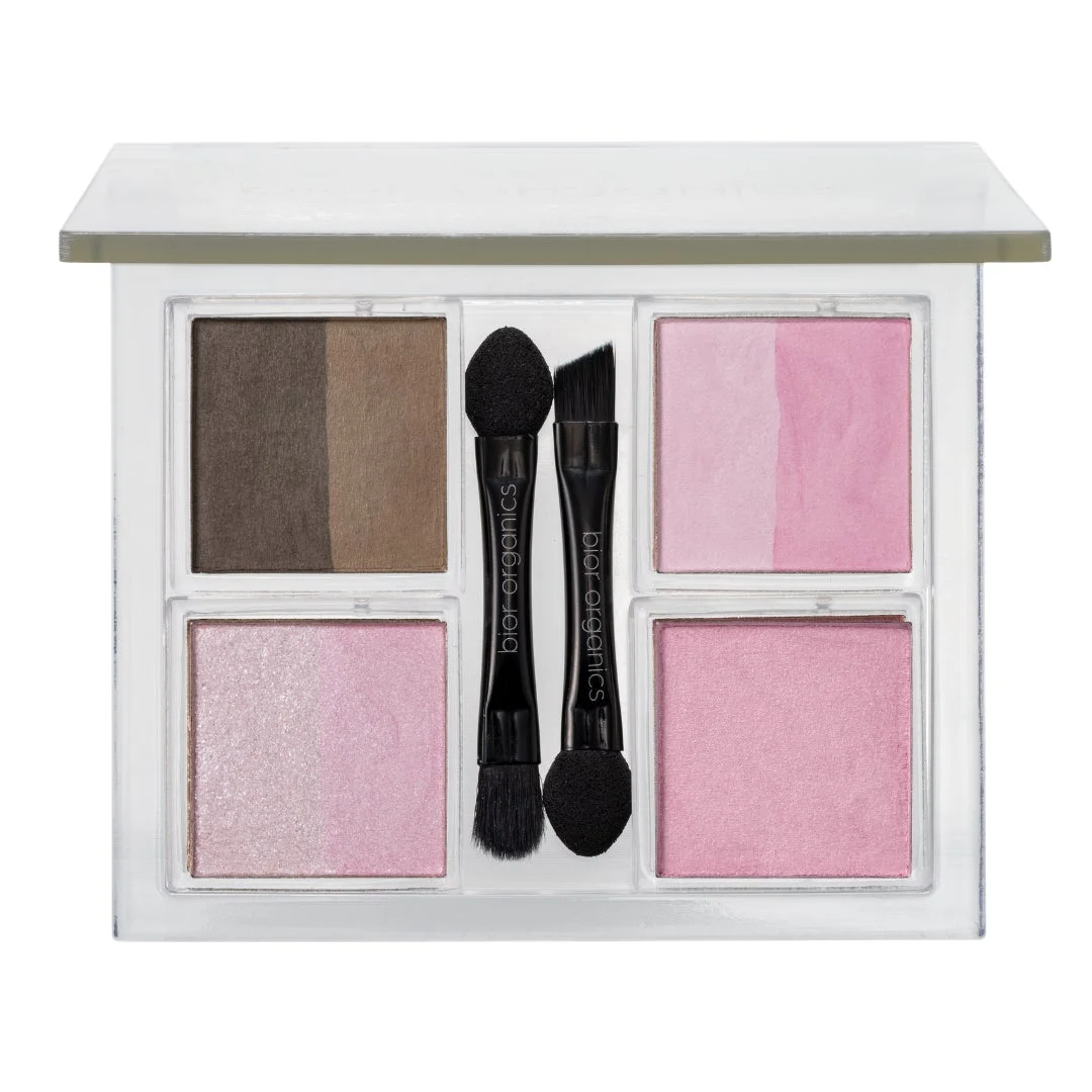 ブラウンとピンク系のアイシャドウやチークがセットになったメイクアップパレット