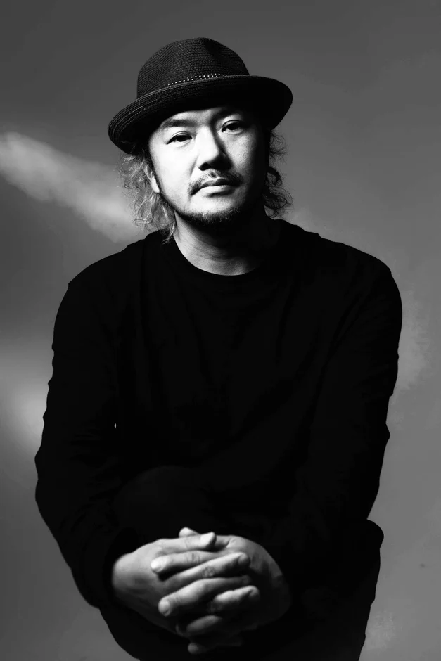 ハタヤママサオ氏のモノクロポートレート