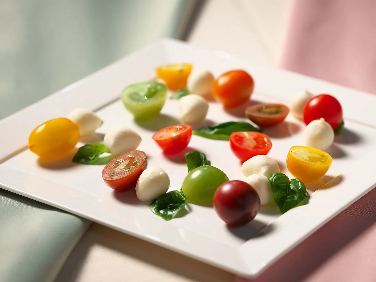 ミニトマトとモッツァレラチーズのカプレーゼ