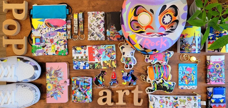 ポップアート柄の様々な雑貨