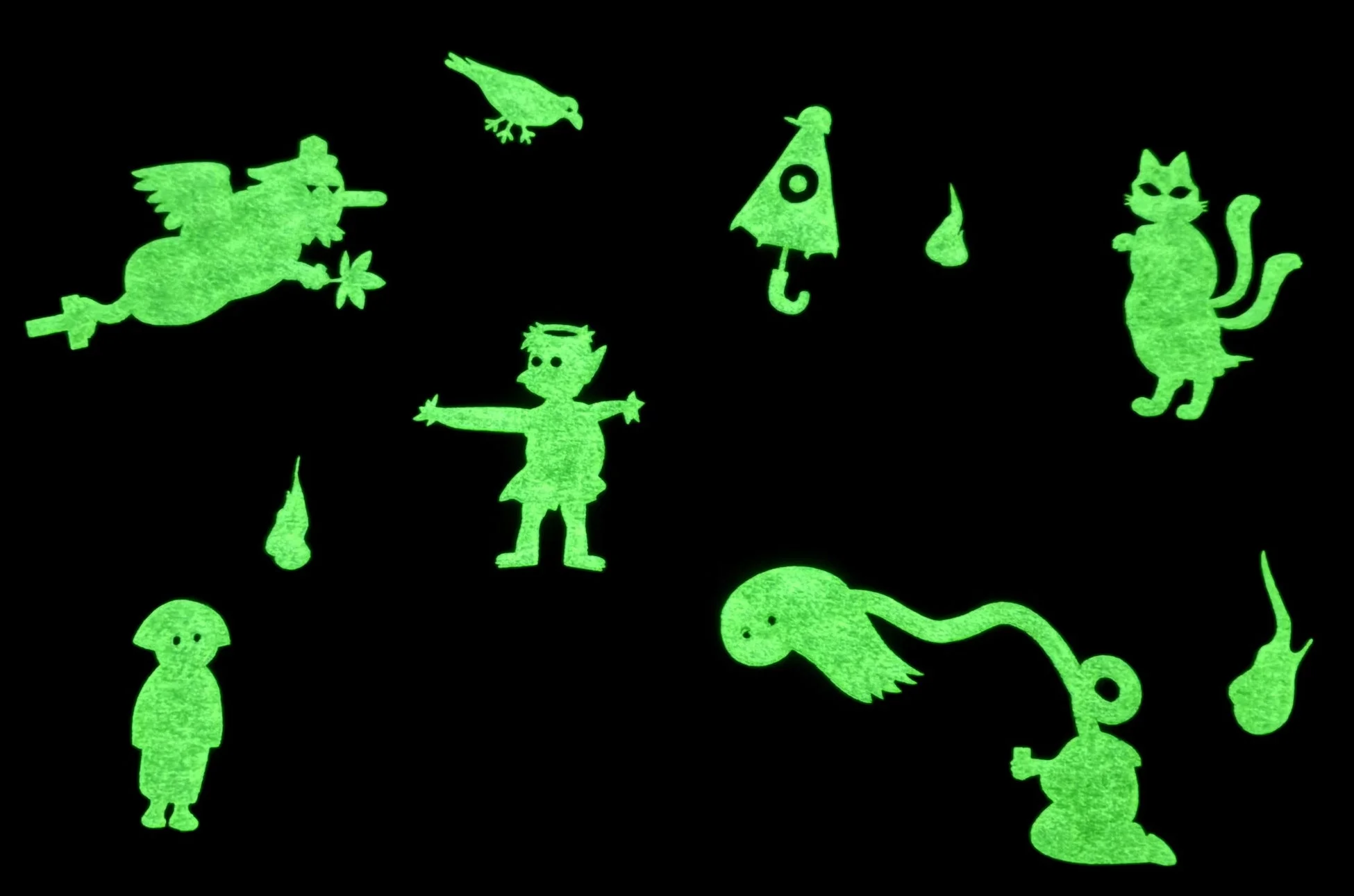 暗闇で光る妖怪