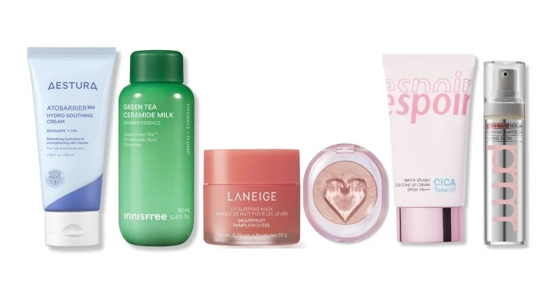 人気コスメが並ぶ