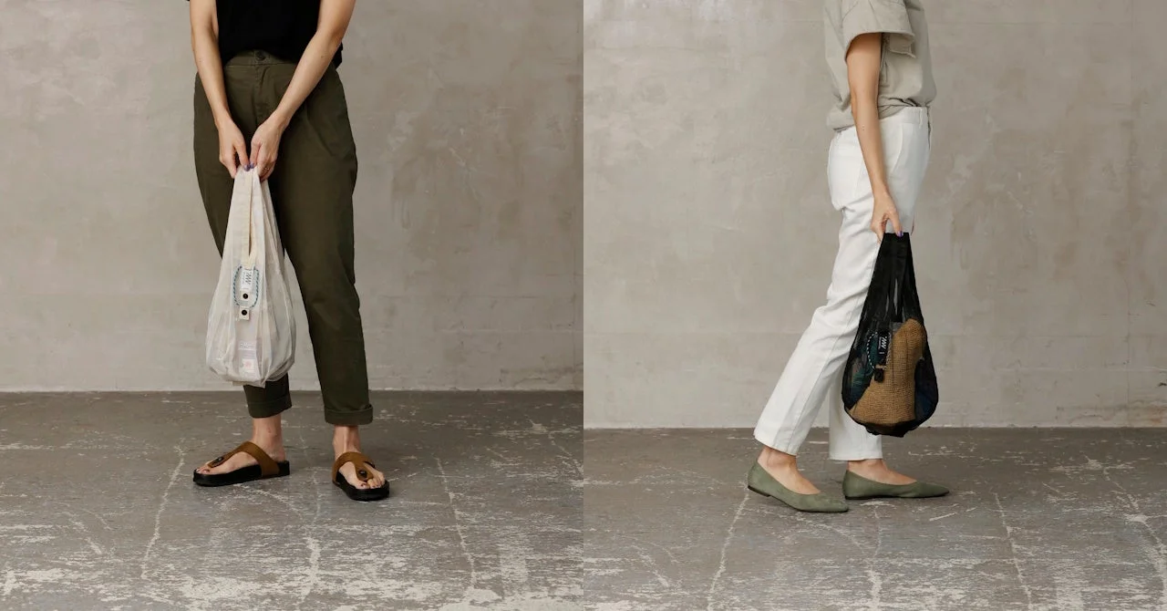 ベージュのShupatto メッシュバッグを使ったコーディネート