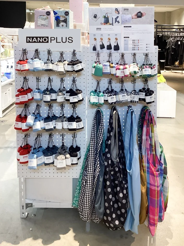 NANO PLUS製品ディスプレイ