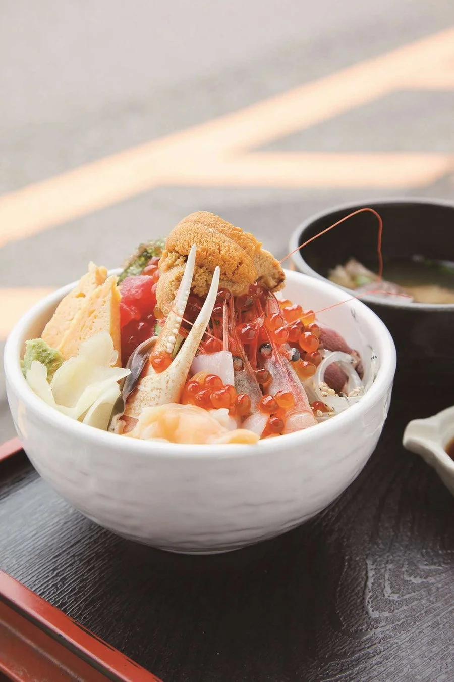 豪華な海鮮丼