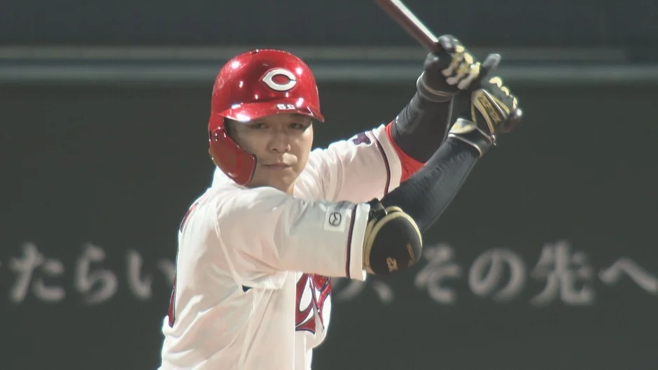 バットを構える大盛穂選手