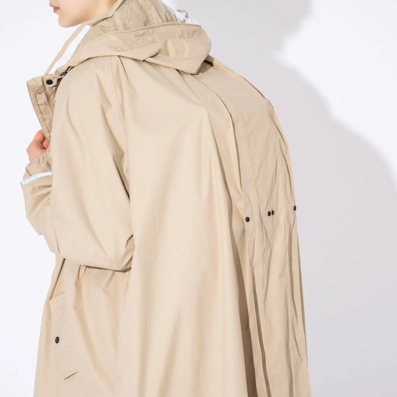 テントラインレインコート背面