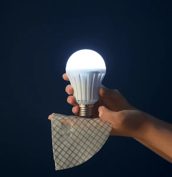 グラフェンをイメージさせる画像