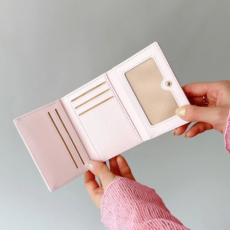 コンパクト三つ折りウォレット使用イメージ