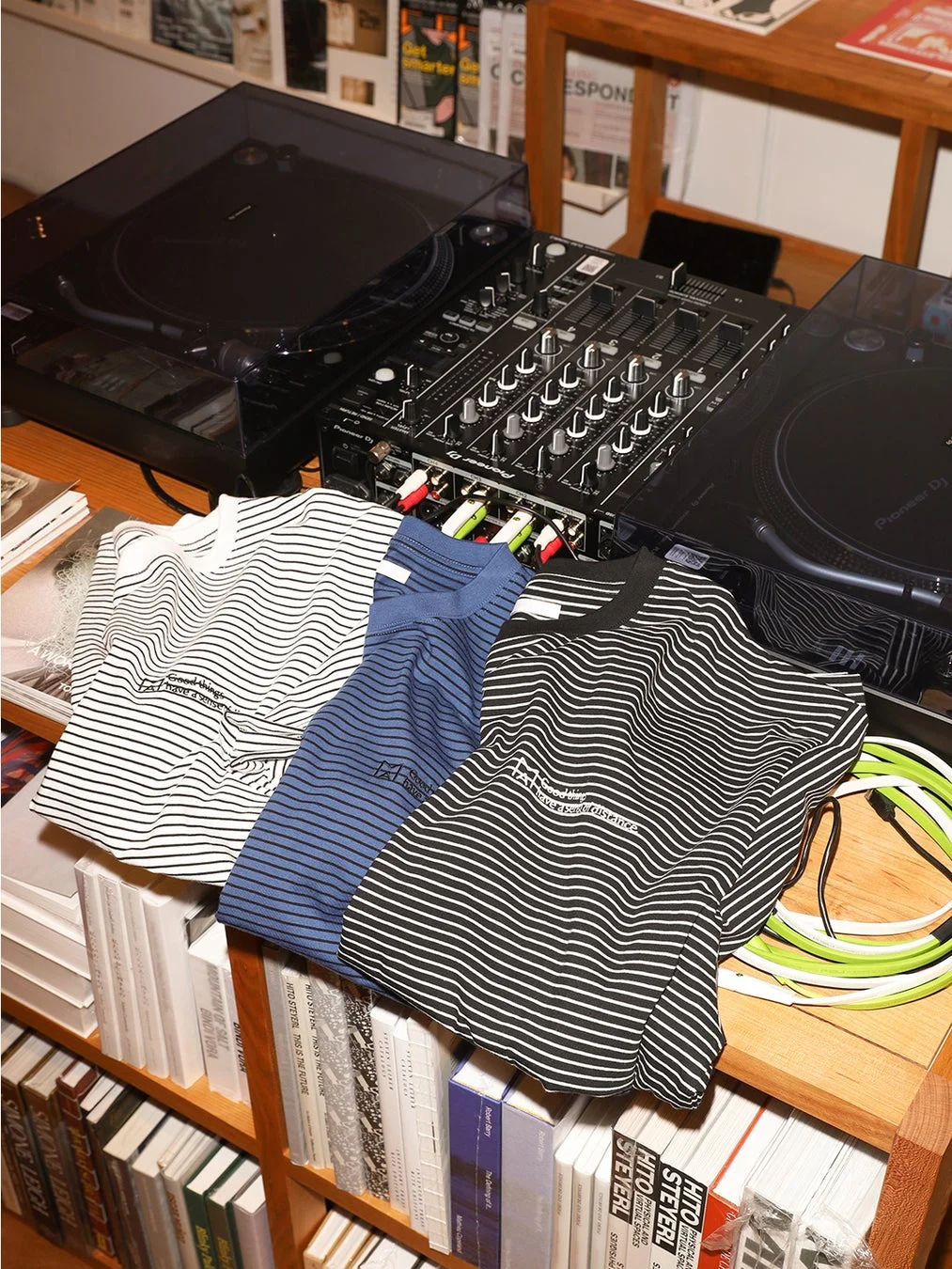 ユニセックスTシャツ