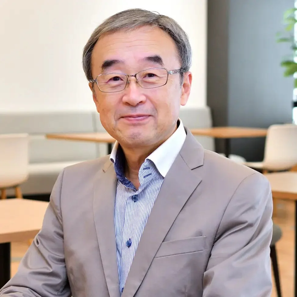 徳岡晃一郎氏