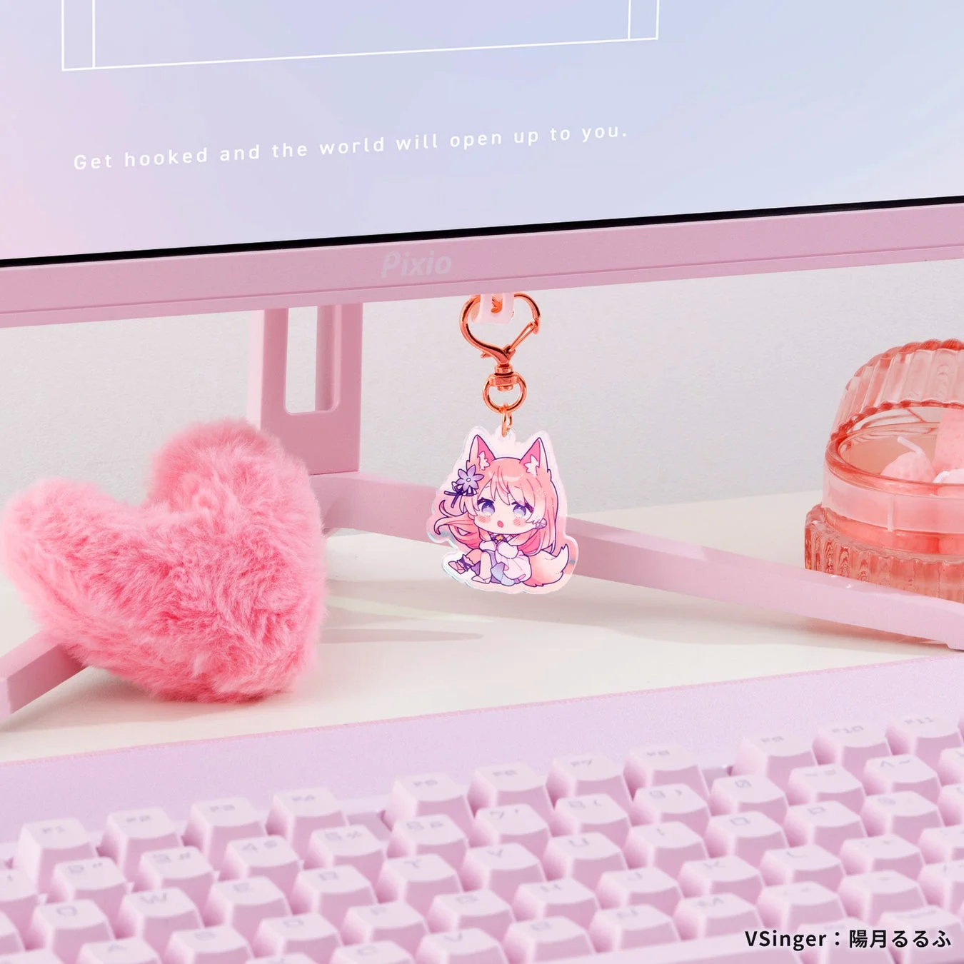 ピンク色で統一されたゲーミングデスク