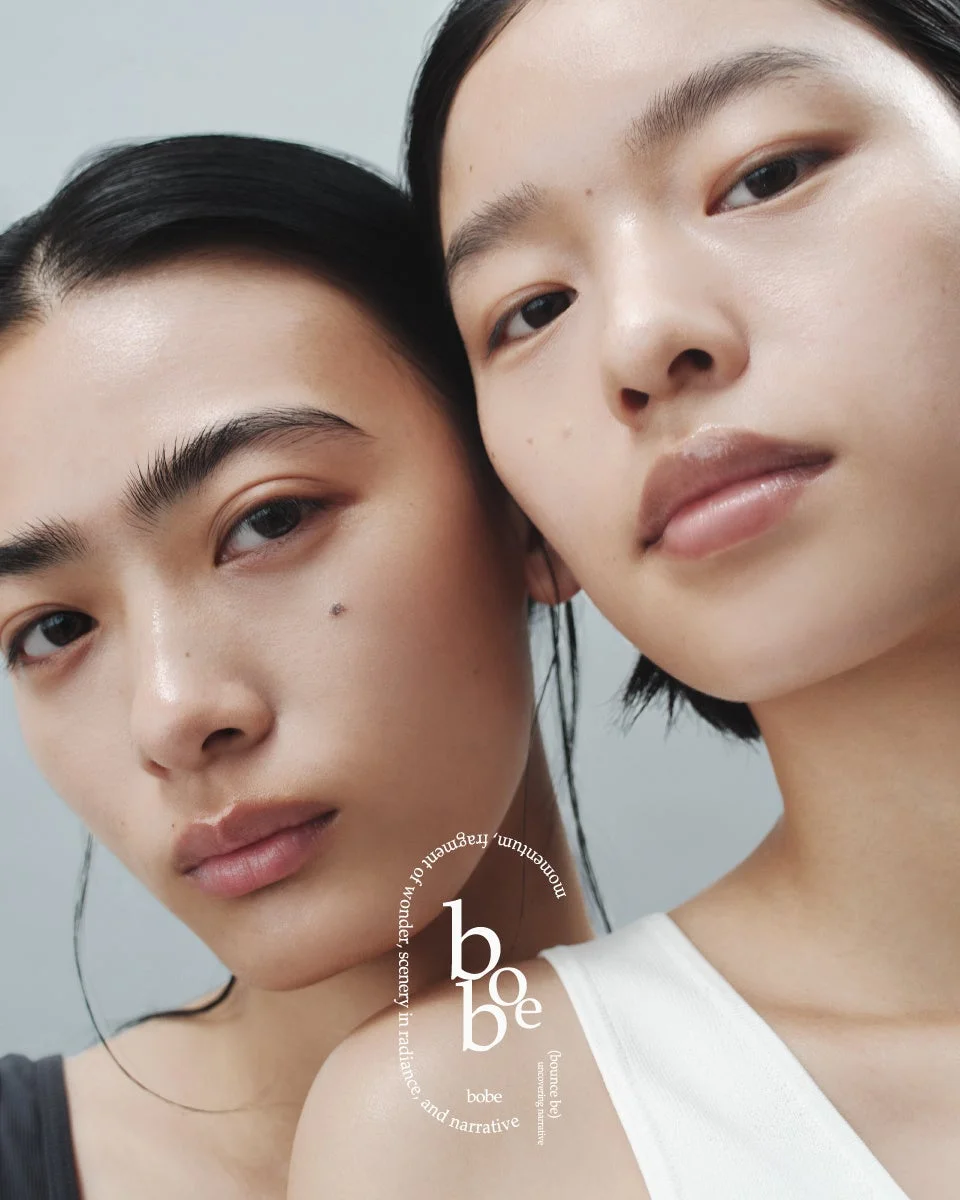 2人の女性の顔のクローズアップ画像