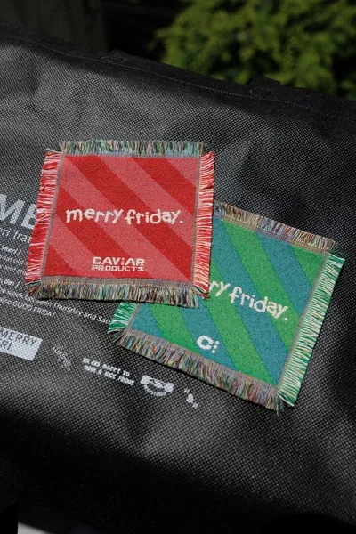 MERRYFRIDAYのコースター