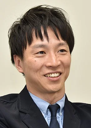 山本健人氏