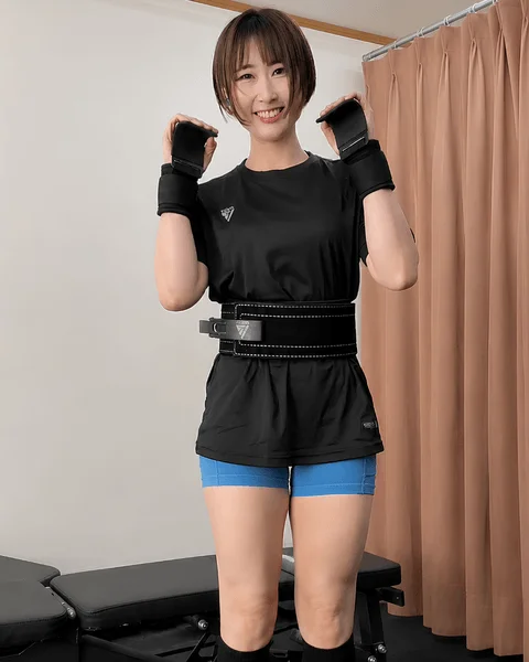 笑顔の女性、フィットネスウェア