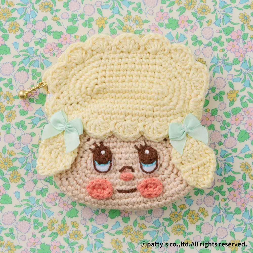 ブロンドヘアのキャラクターかぎ針編みポーチ