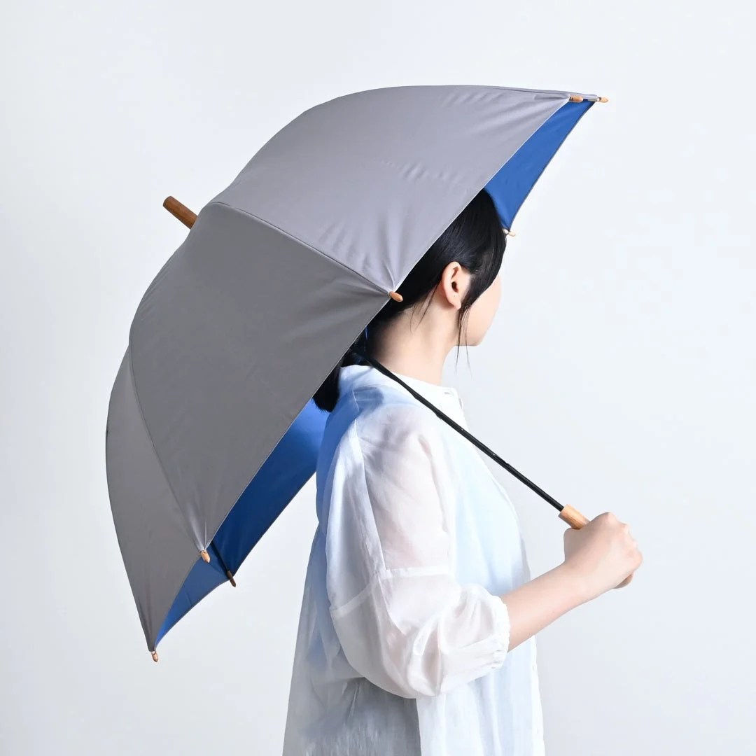 グレーとブルーの二色の傘